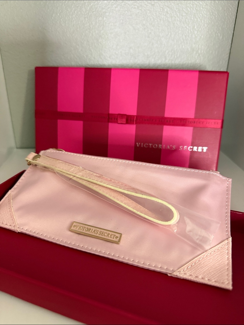 Victoria's Secret Light Pink Wristlet Wallet in Box!